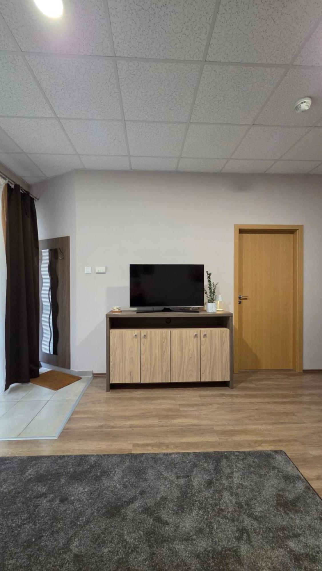 Dorka Apartment *